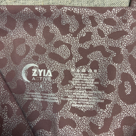 Zyia Lilac Leopard Supreme Leggings - Picture 2 of 6